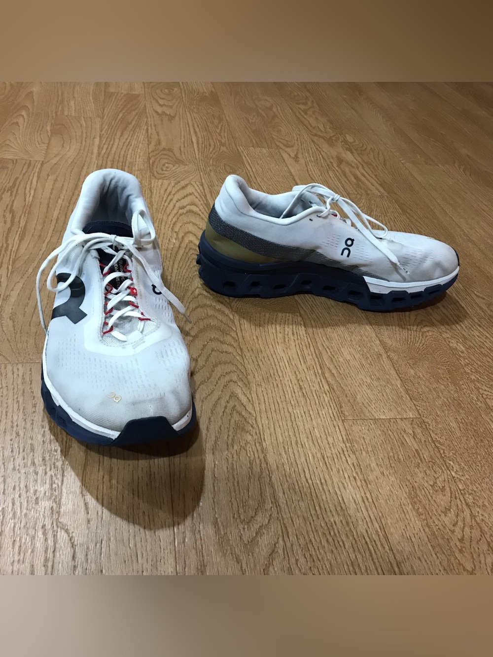 On Running Cloudmonster Running navy and white Shoes Mens Size: 13